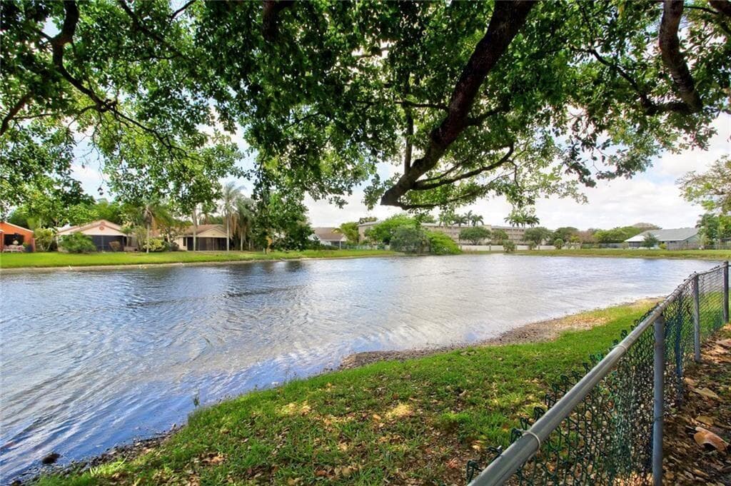 3605 NW 21st Court, Coconut Creek, FL 33066 — zdjęcie 5