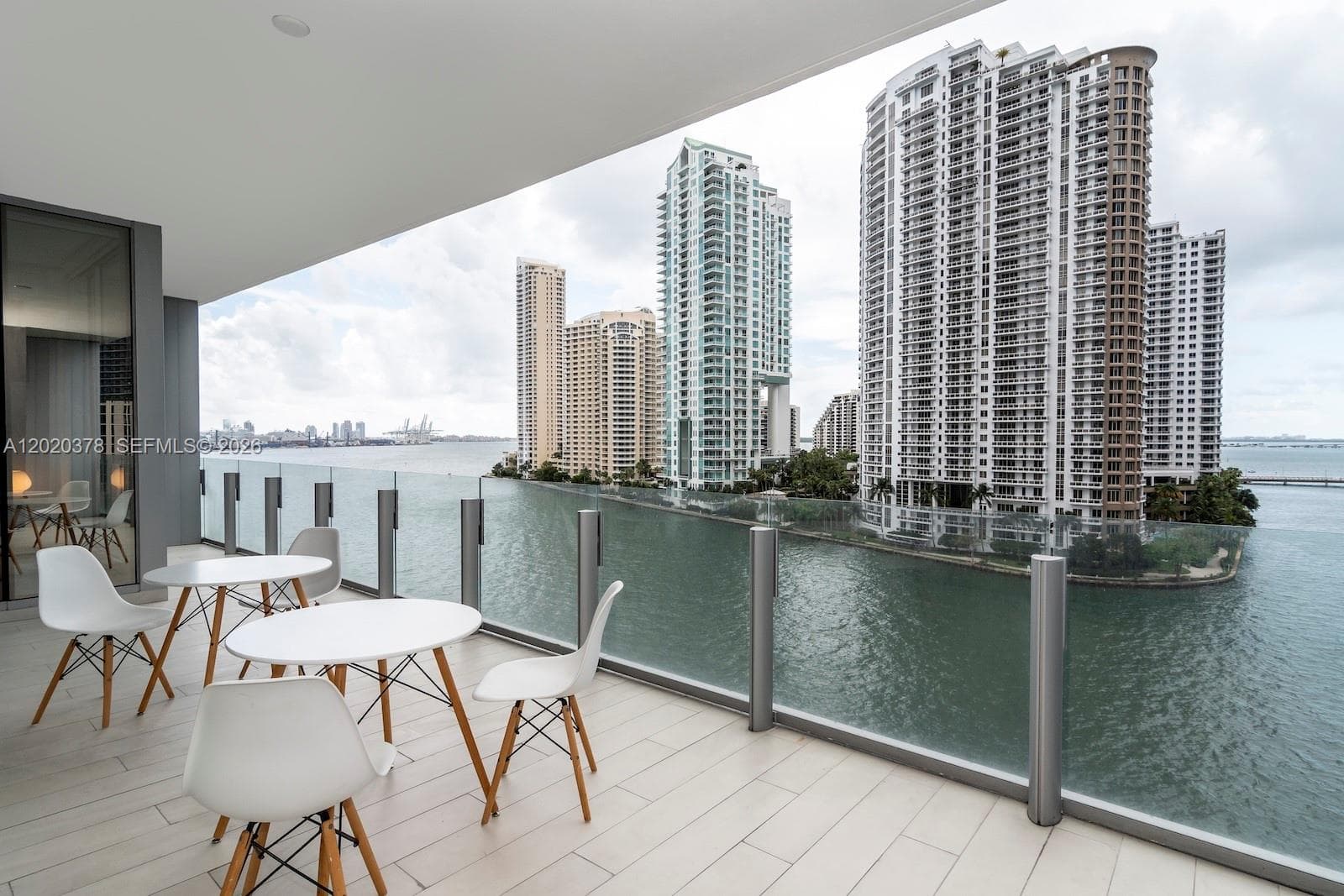 300 Biscayne Boulevard Way # 802E, Miami, FL 33131