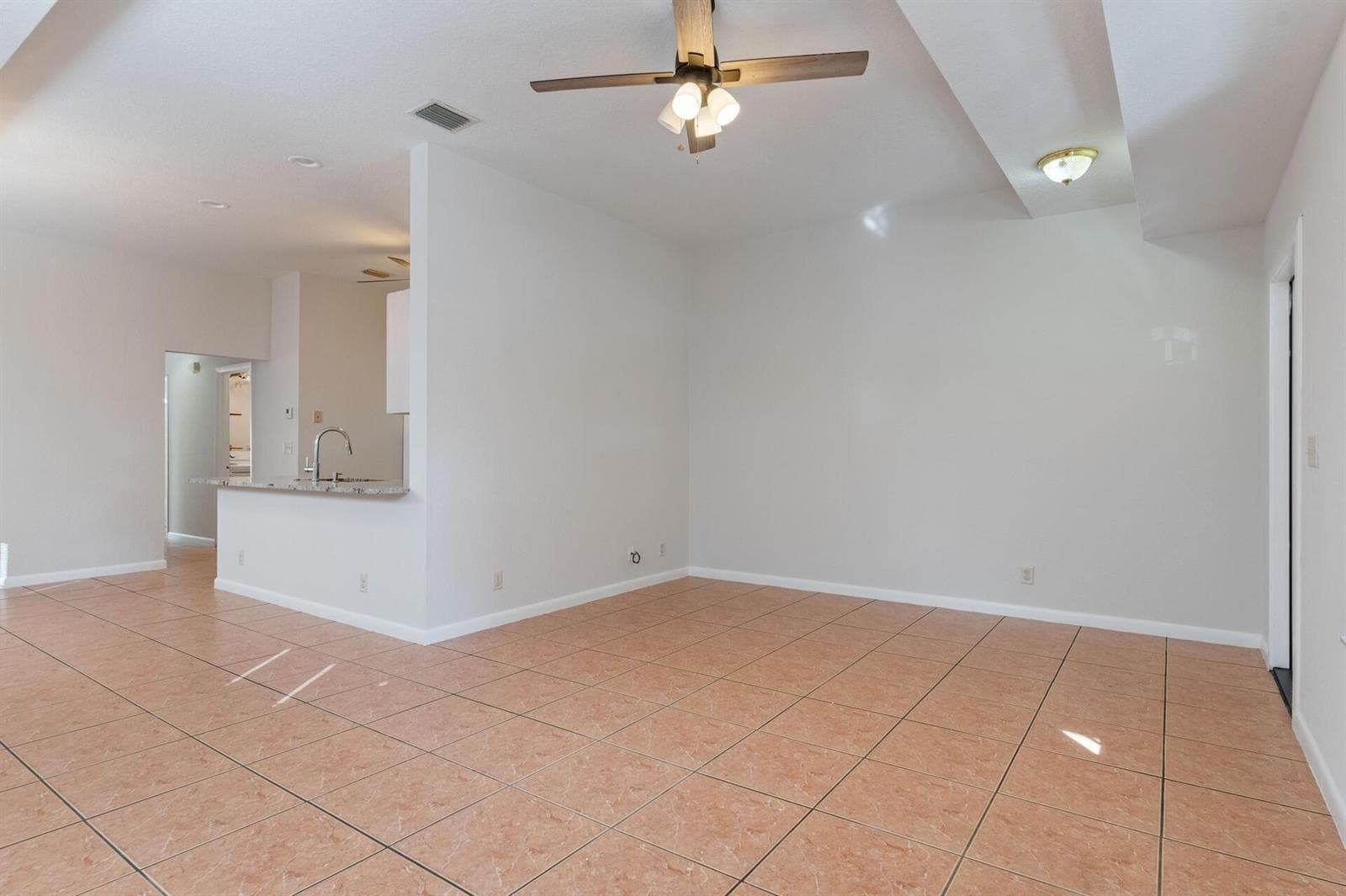 623 N L Street # 1 (left Side), FL 33460 — zdjęcie 2