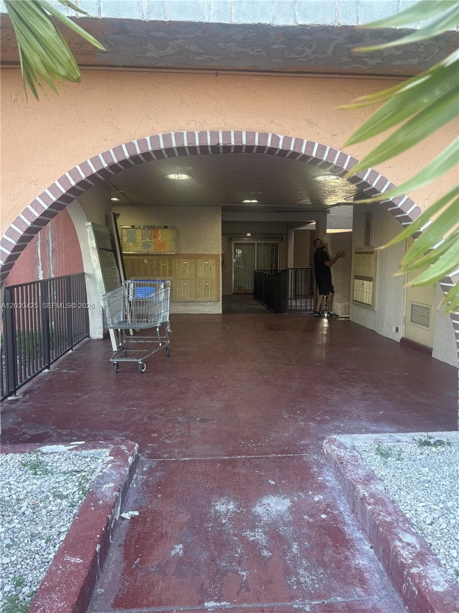 6620 W 2nd Ct # 403, Hialeah, FL 33012 — zdjęcie 4