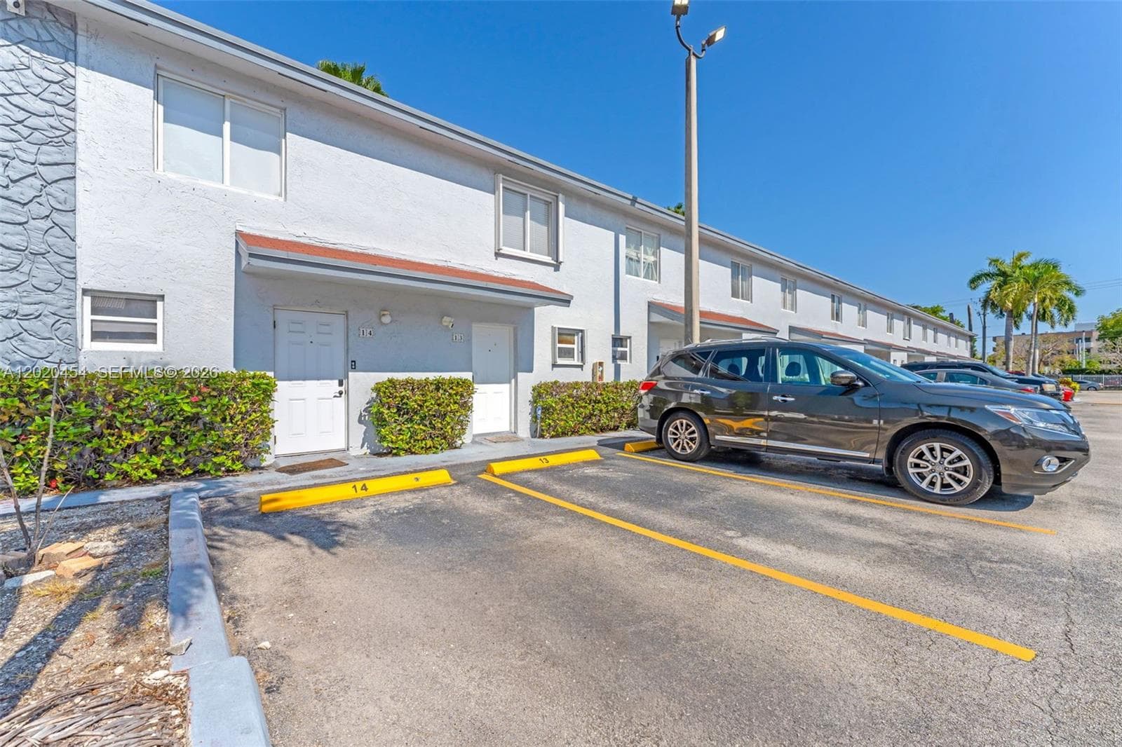 8025 NW 8th St # 13, Miami, FL 33126