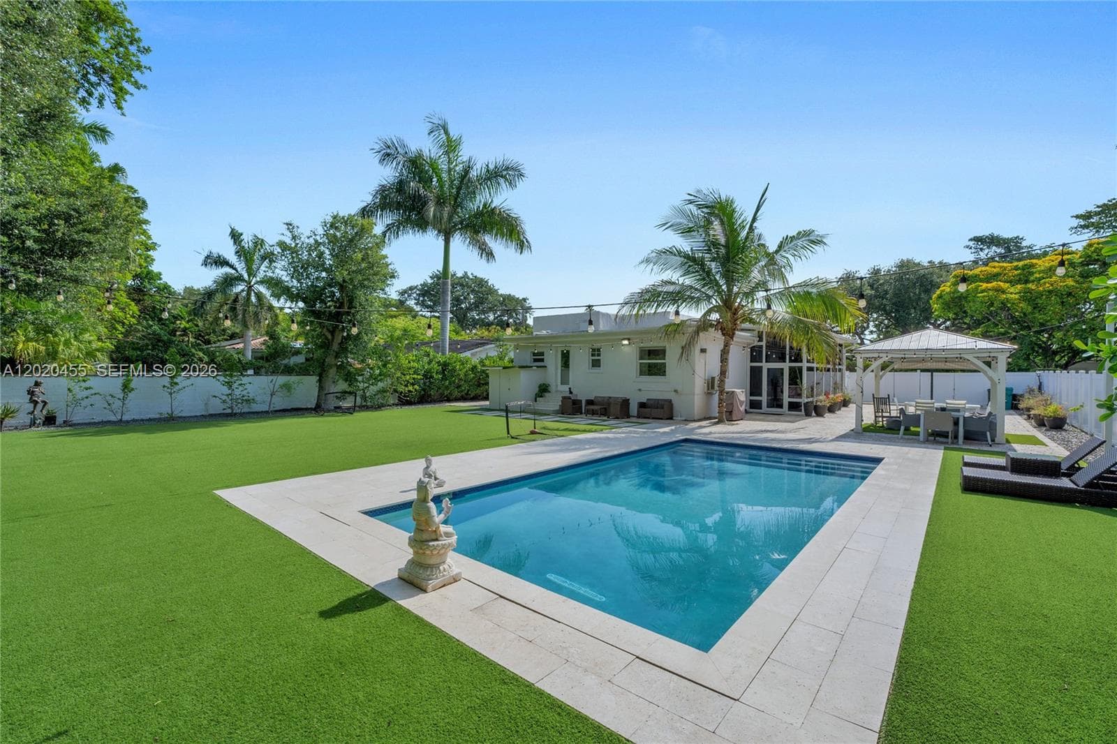 11144 NE 8th Ct, Biscayne Park, FL 33161 — zdjęcie 3