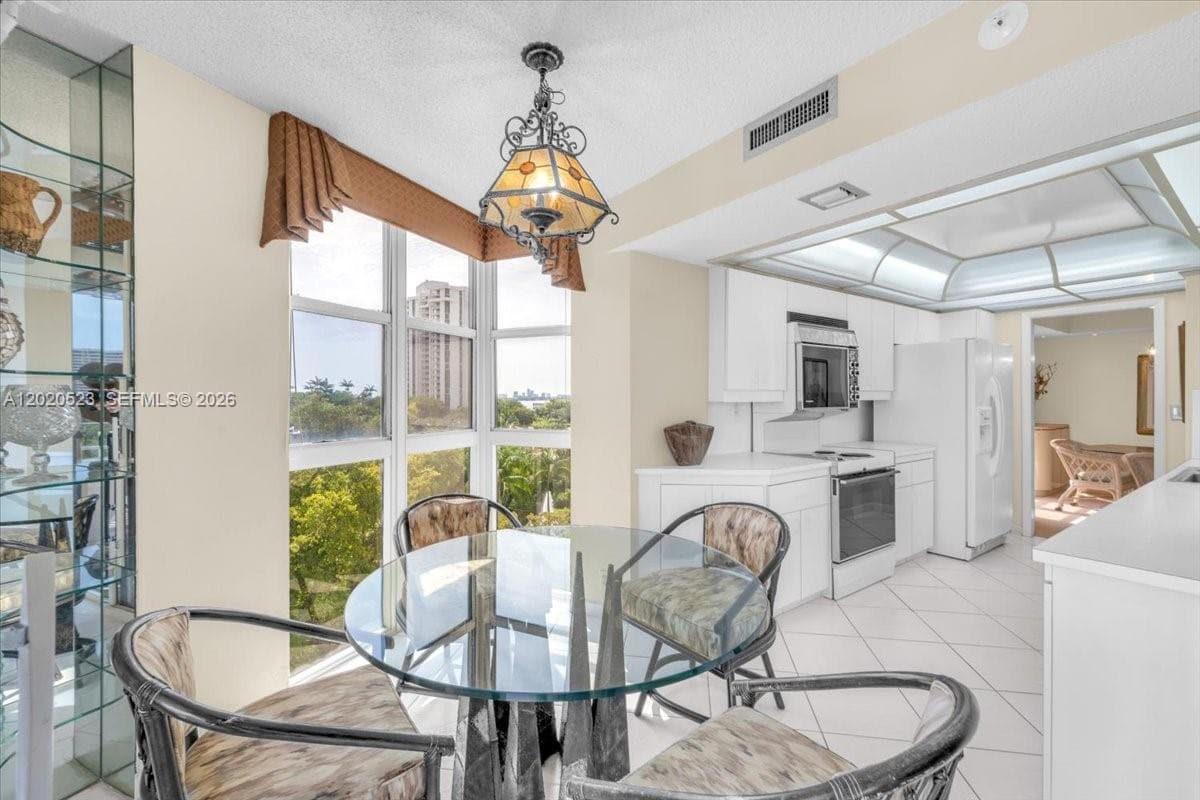 1000 Quayside Ter # 701, Miami, FL 33138 — zdjęcie 2