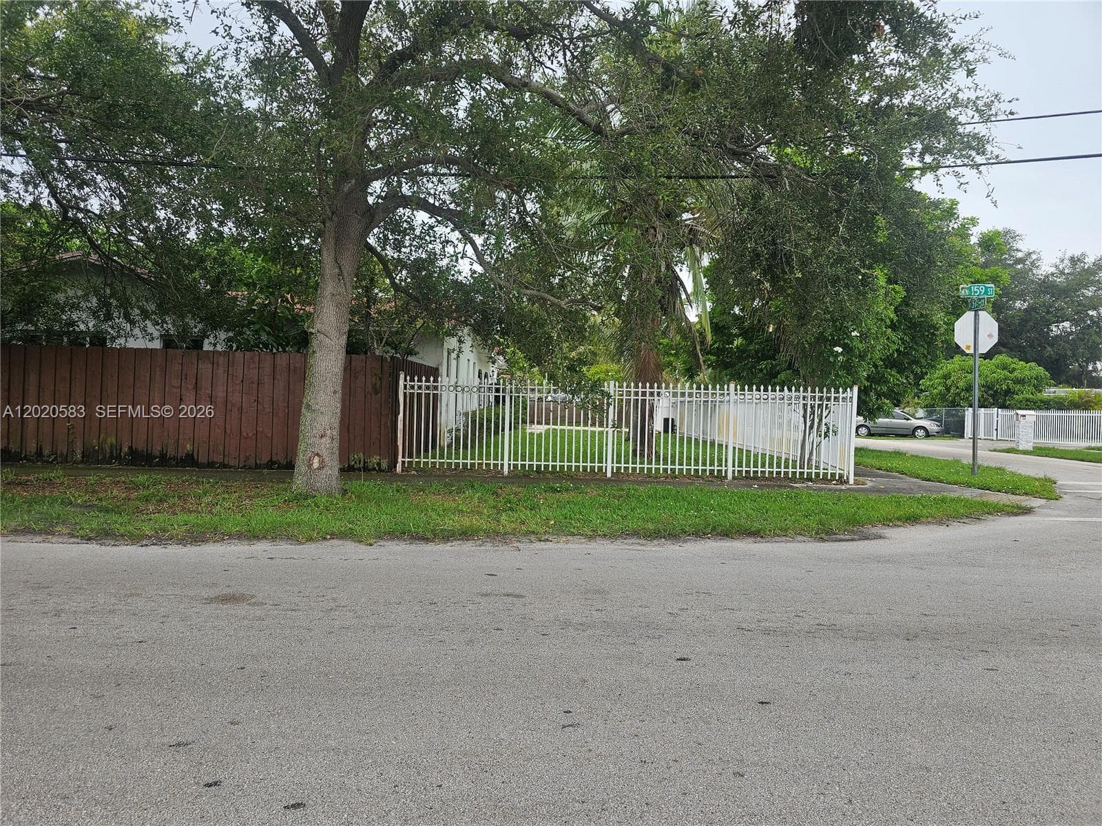 15851 NW 37th Ct, Miami Gardens, FL 33054 — zdjęcie 4