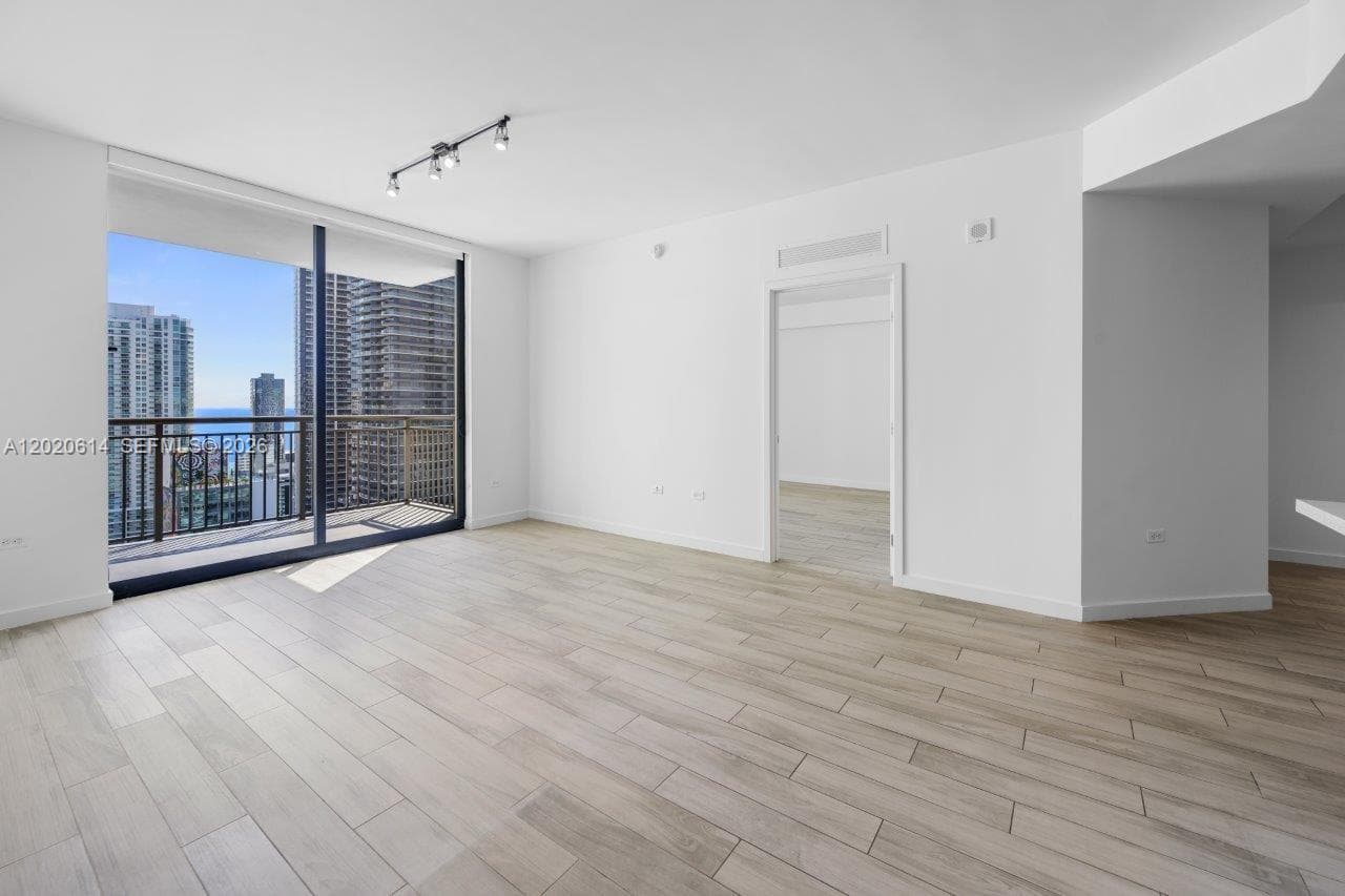 999 SW 1st Ave # 2911, Miami, FL 33130