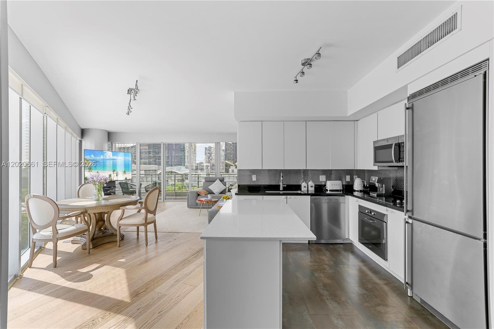 92 SW 3rd St # 1201, Miami, FL 33130 — zdjęcie 3