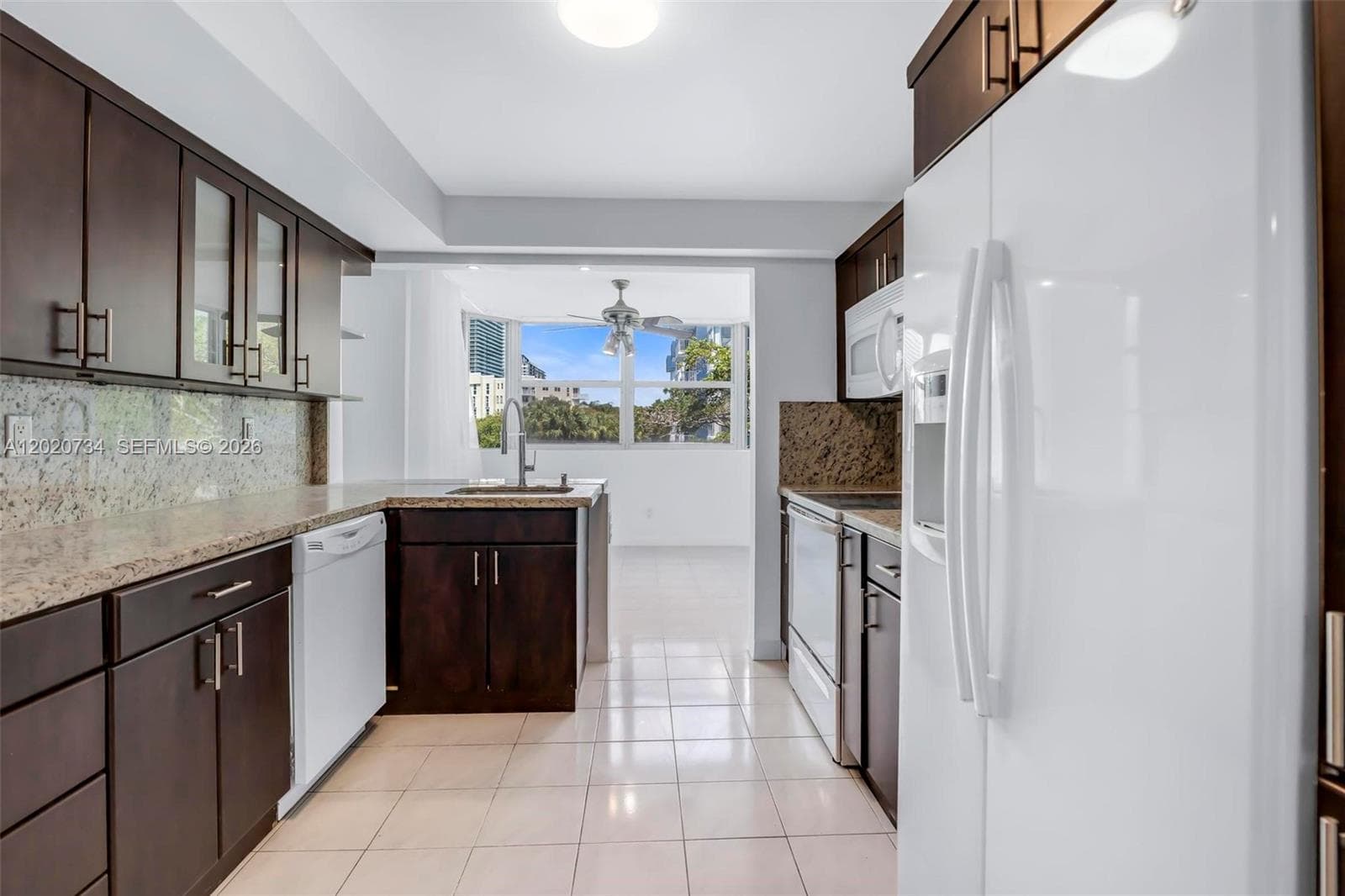 16558 NE 26th Ave # 3H, North Miami Beach, FL 33160 — zdjęcie 5