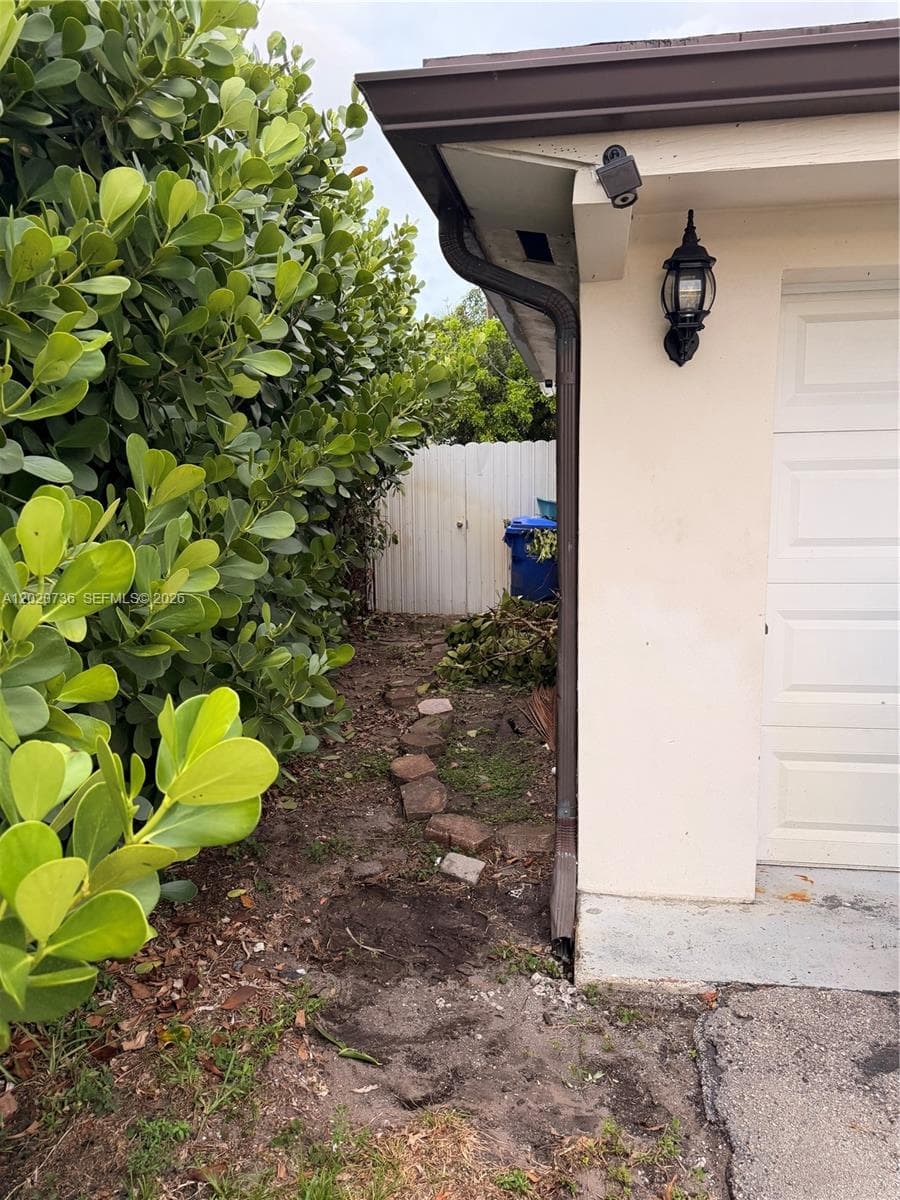 661 SW 67th Ave, Pembroke Pines, FL 33023 — zdjęcie 3