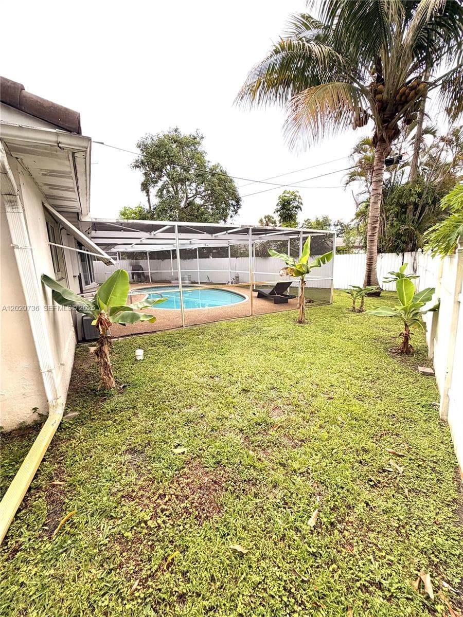 661 SW 67th Ave, Pembroke Pines, FL 33023 — zdjęcie 5