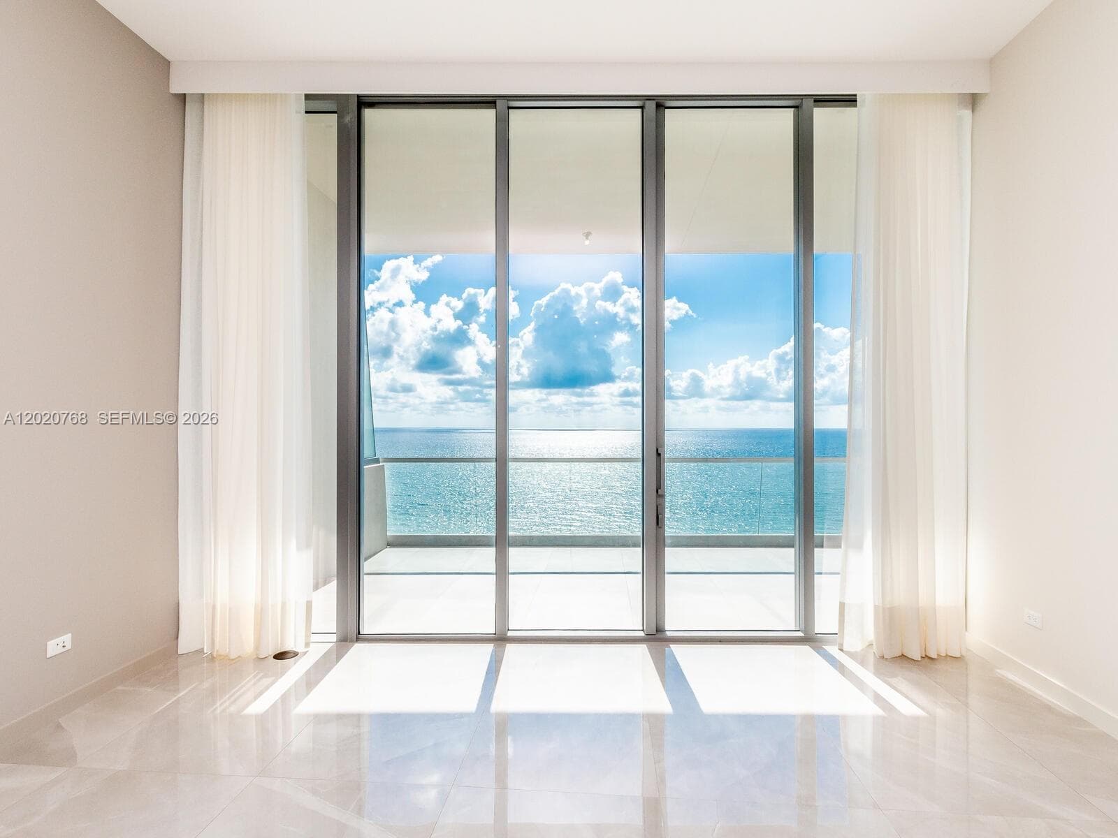 Turnberry Ocean Club — zdjęcie 5