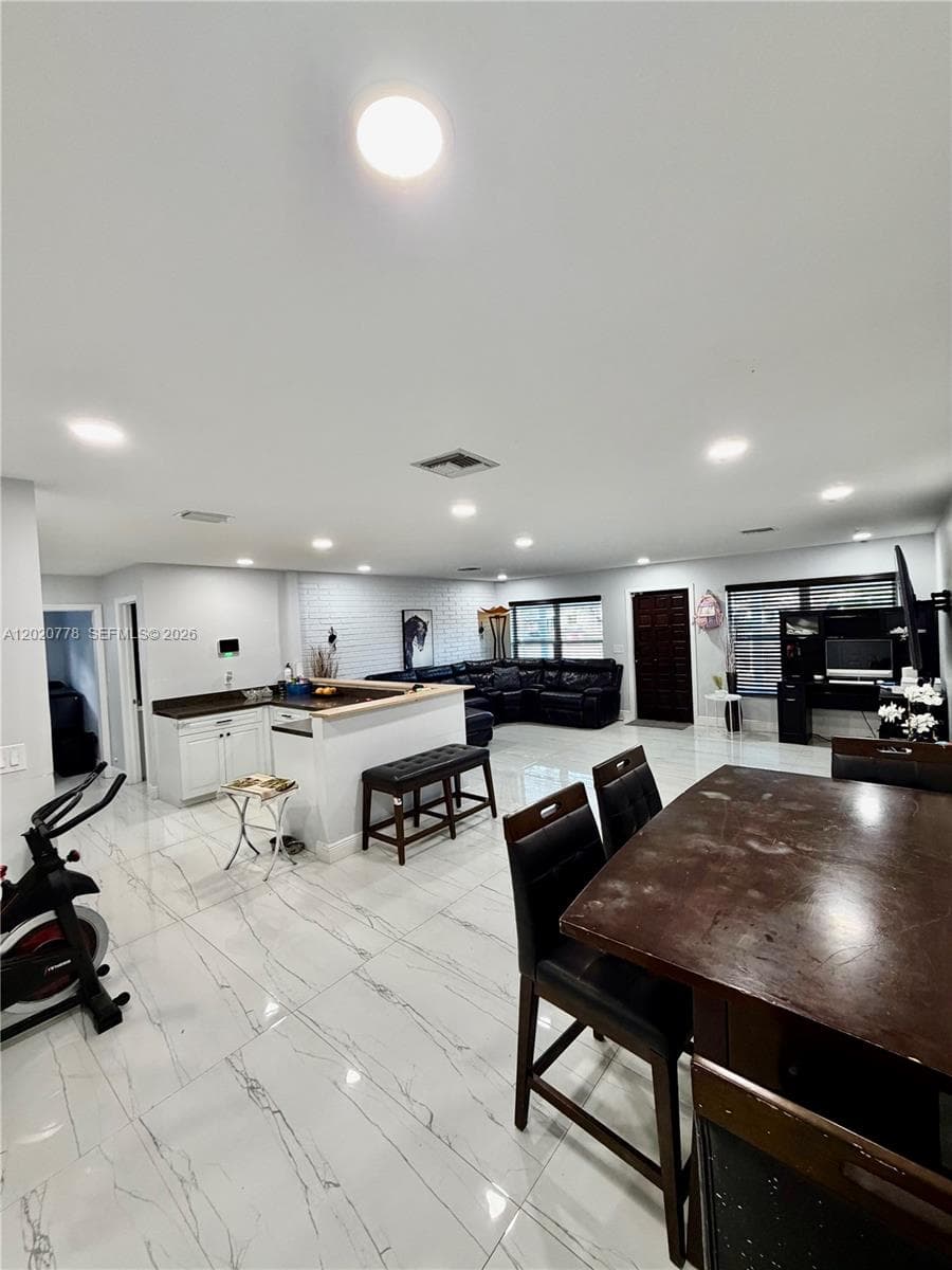 518 NW 47th Ct, Oakland Park, FL 33309 — zdjęcie 5
