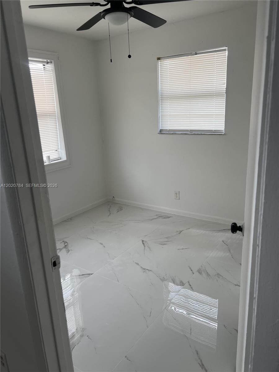 4809 SW 25th St, West Park, FL 33023 — zdjęcie 2