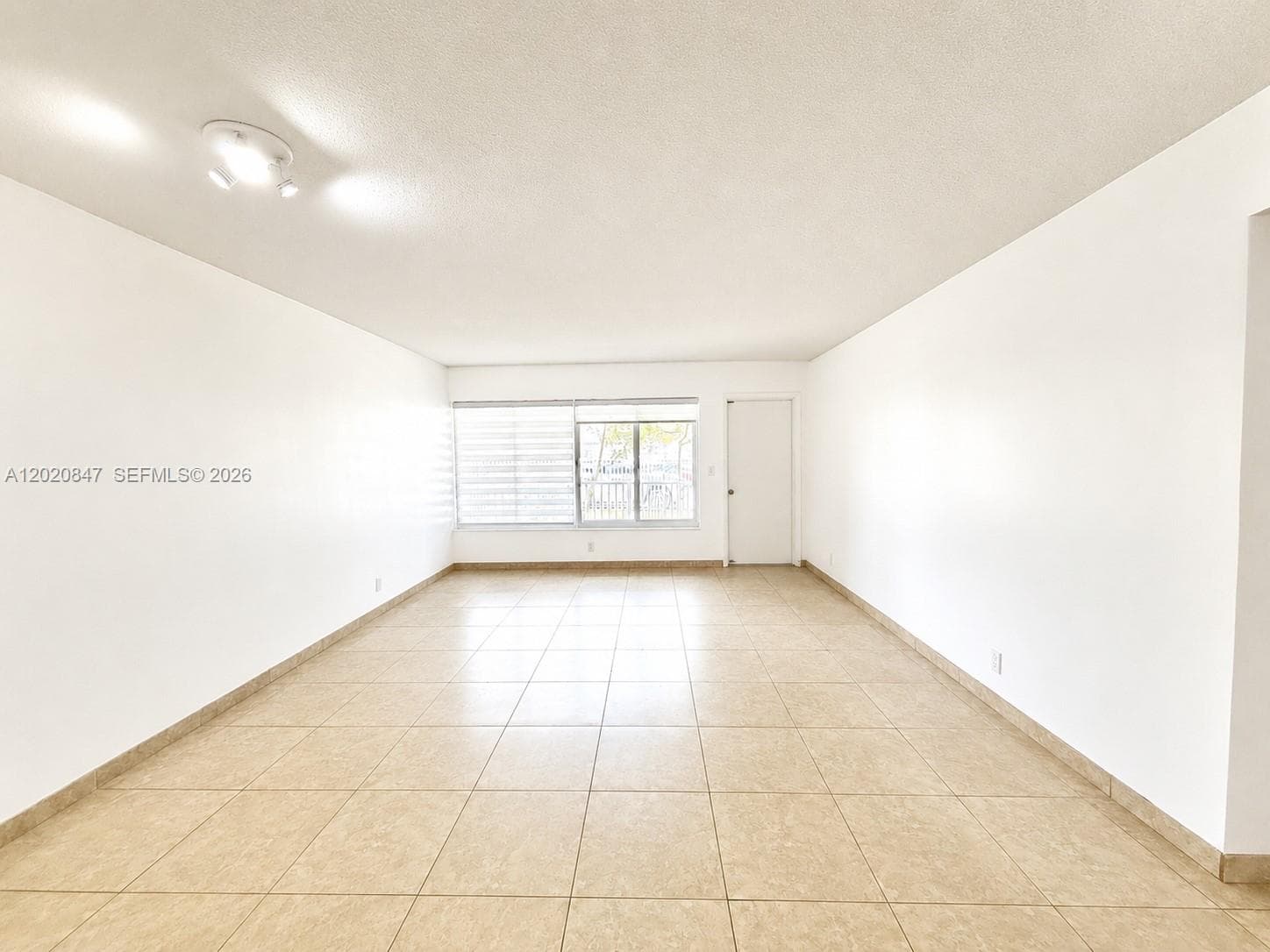 1460 NE 169th St # 108, North Miami Beach, FL 33162 — zdjęcie 3