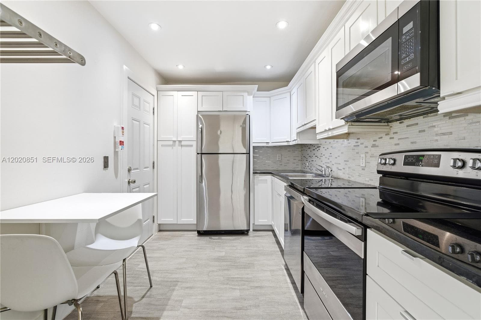 1200 Mariposa Ave # E104, Coral Gables, FL 33146 — zdjęcie 2