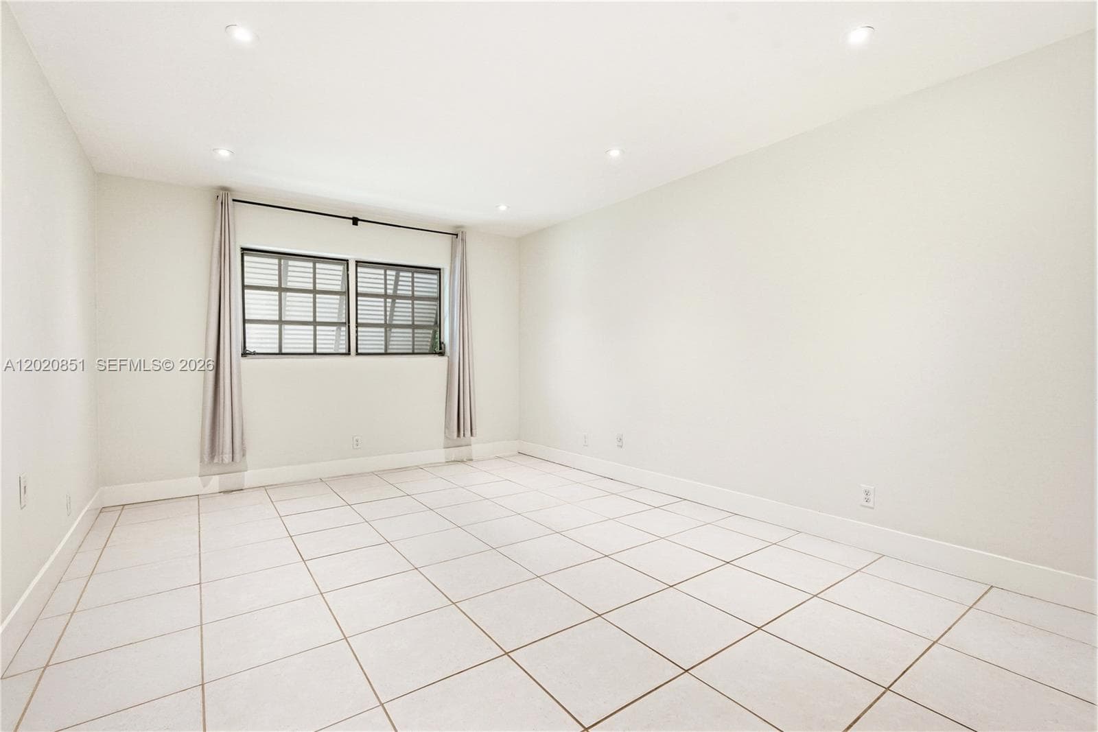 1200 Mariposa Ave # E104, Coral Gables, FL 33146 — zdjęcie 3