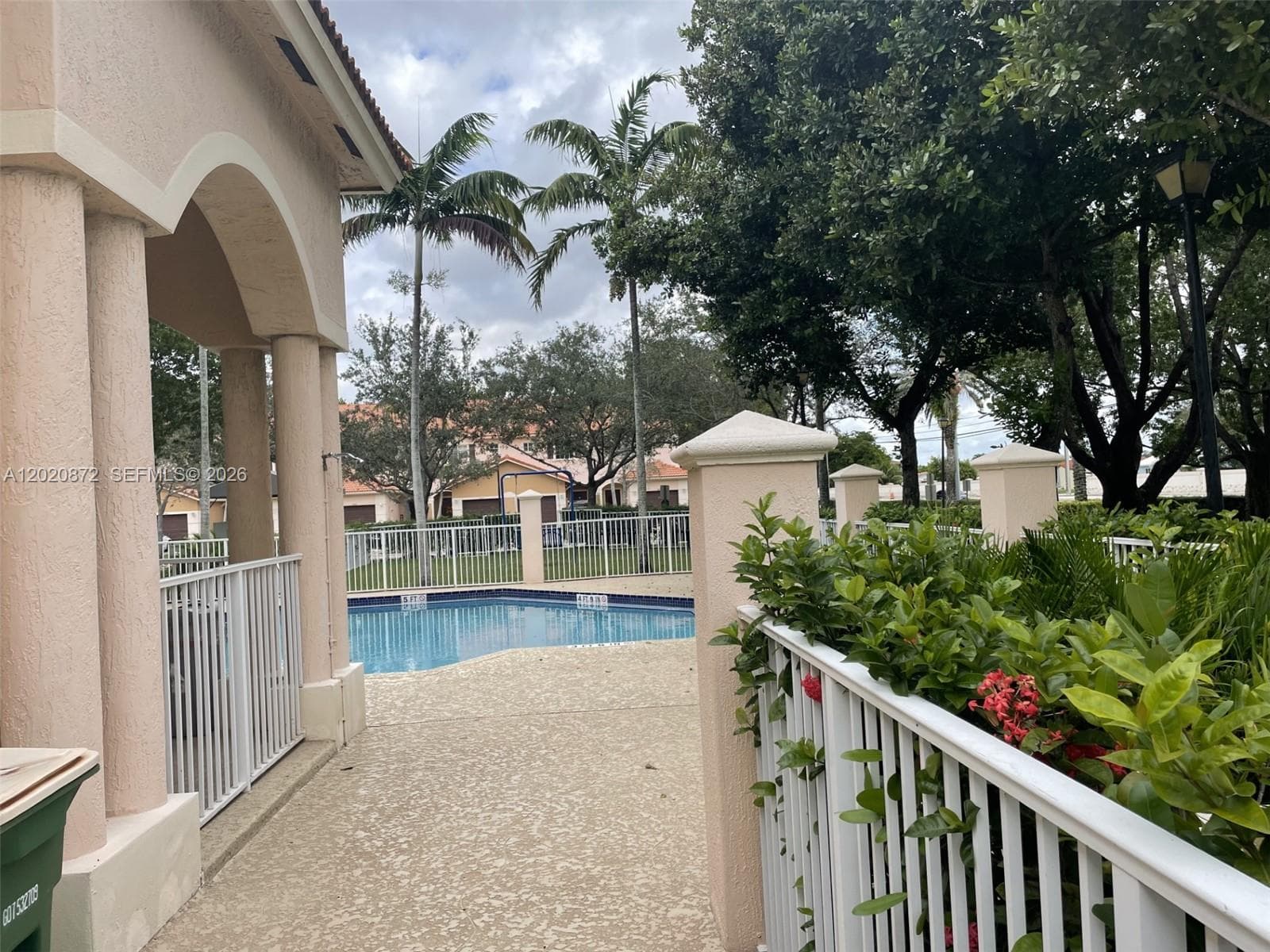 8835 S Isles Cir, Tamarac, FL 33321 — zdjęcie 3