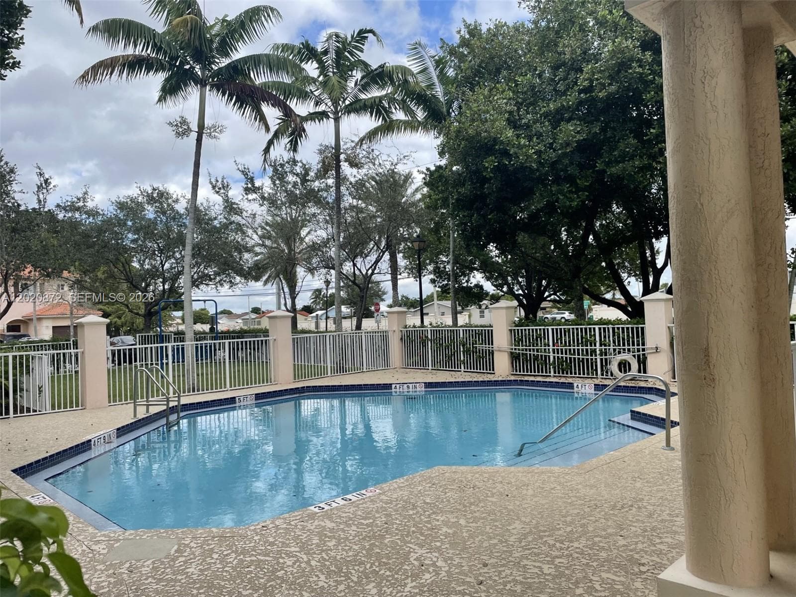 8835 S Isles Cir, Tamarac, FL 33321 — zdjęcie 4