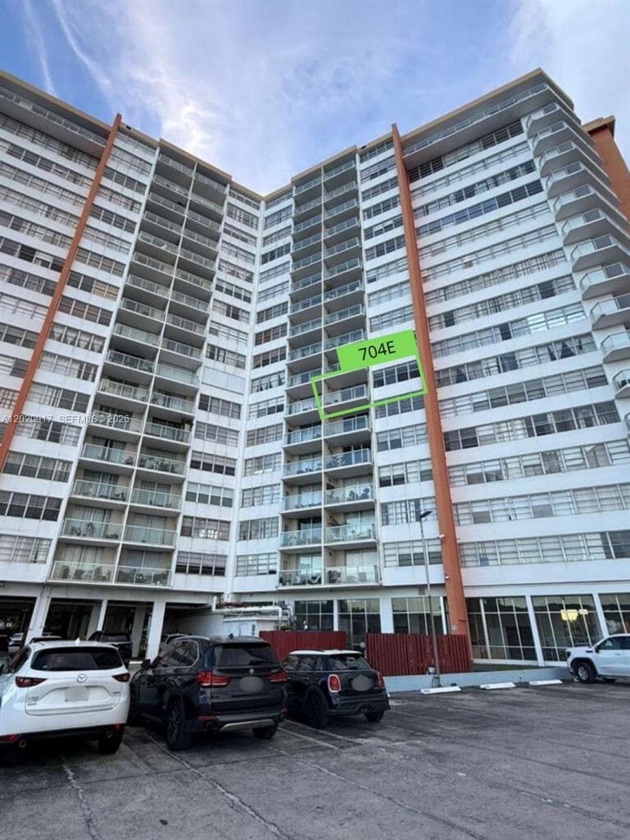 1351 NE Miami Gardens Dr # 704E, Miami, FL 33179 — zdjęcie 2