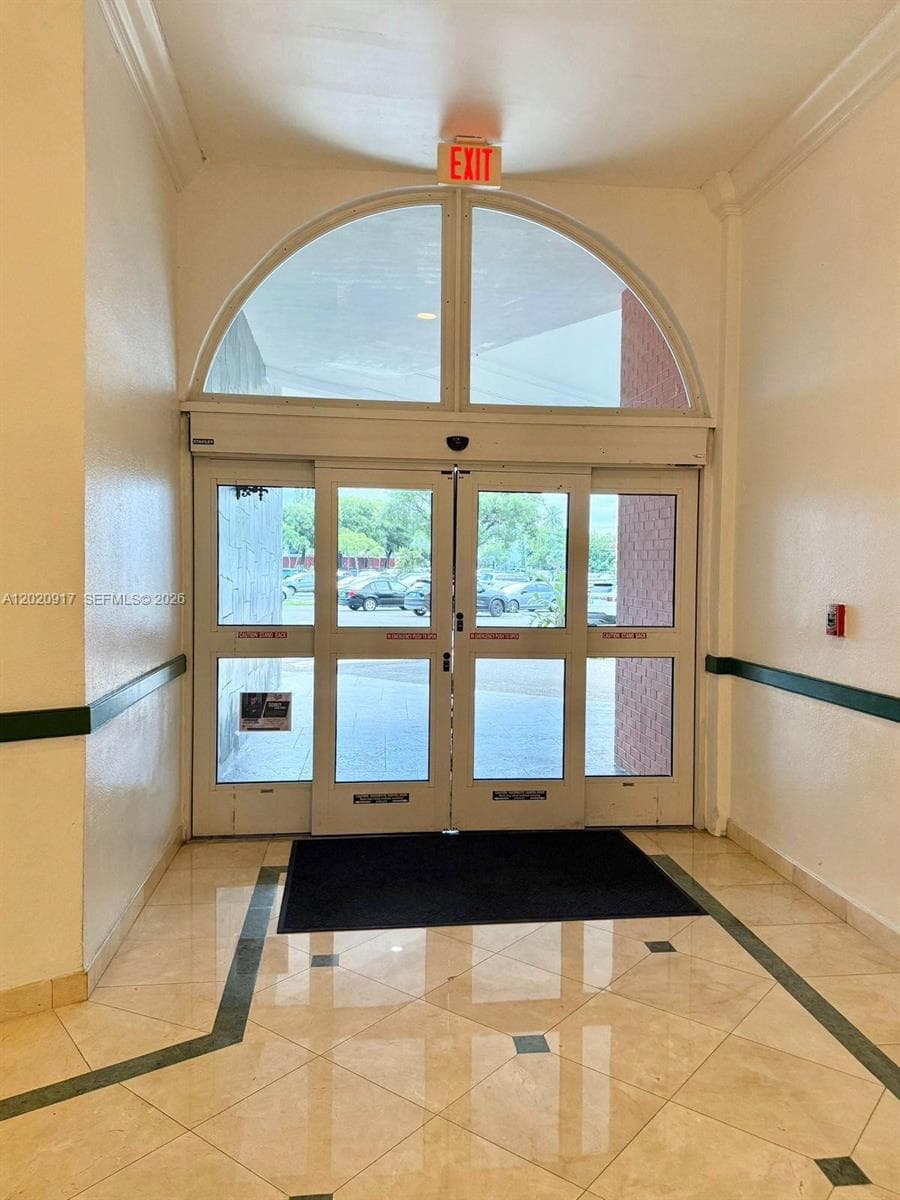 1351 NE Miami Gardens Dr # 704E, Miami, FL 33179 — zdjęcie 3
