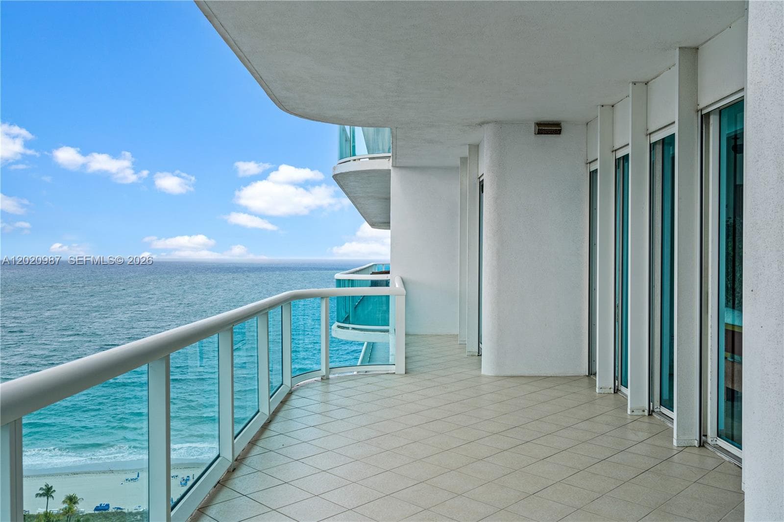 10101 Collins Ave # 18C + CABANA, Bal Harbour, FL 33154 — zdjęcie 2