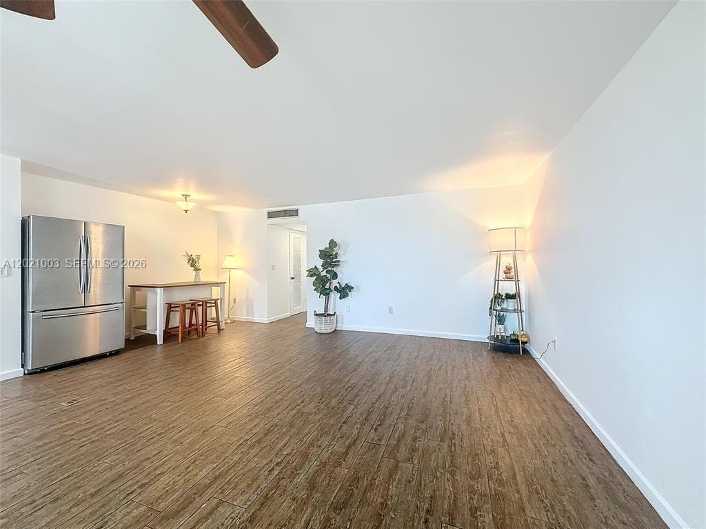 7133 Bay Dr # 705, Miami Beach, FL 33141 — zdjęcie 2