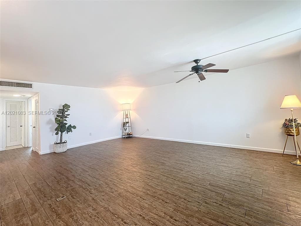 7133 Bay Dr # 705, Miami Beach, FL 33141 — zdjęcie 3