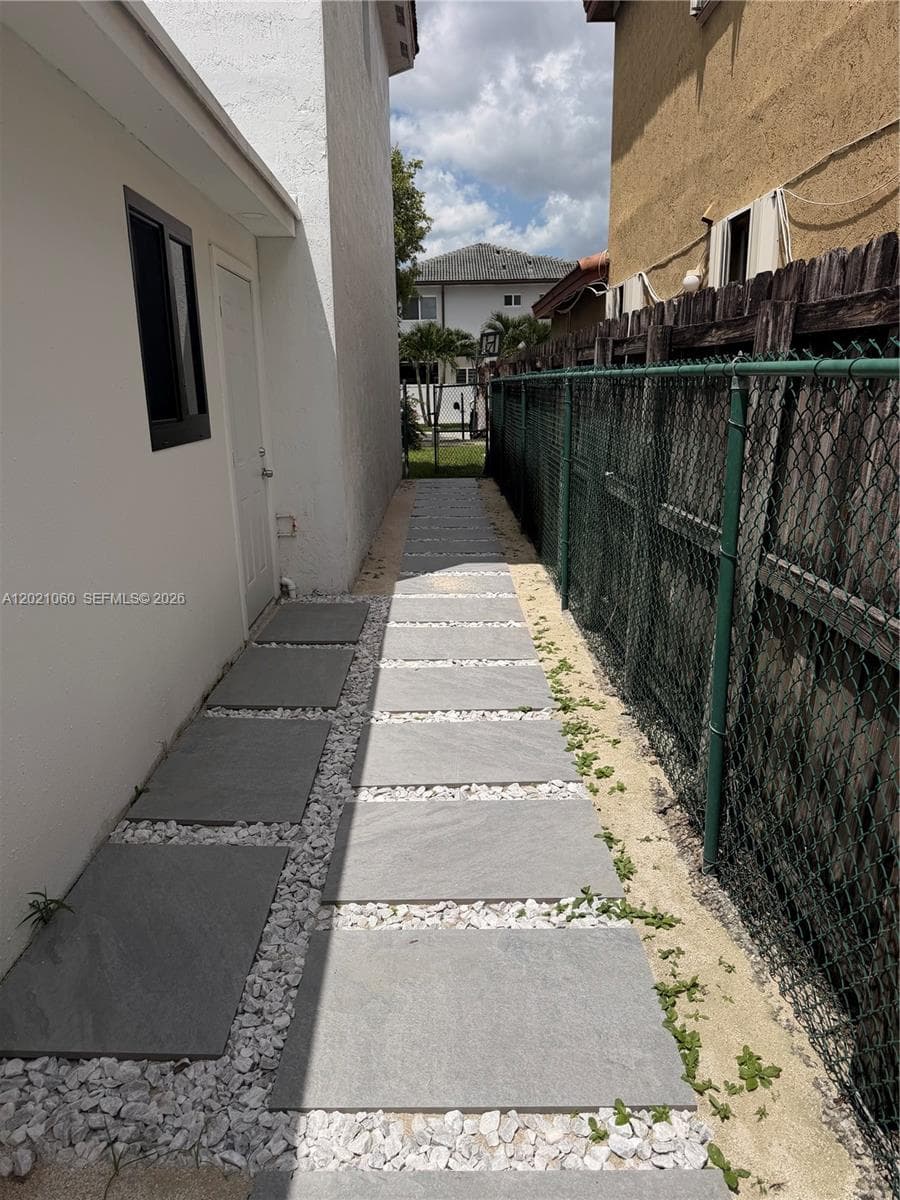 16536 SW 54th St # 1, Miami, FL 33185 — zdjęcie 5