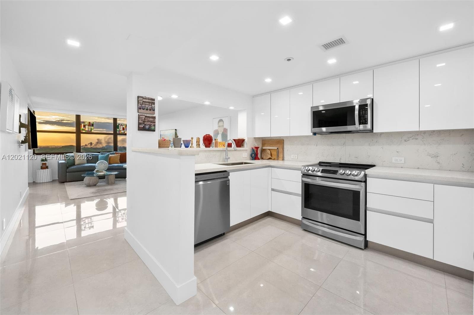 2555 Collins Ave # 1106, Miami Beach, FL 33140 — zdjęcie 3