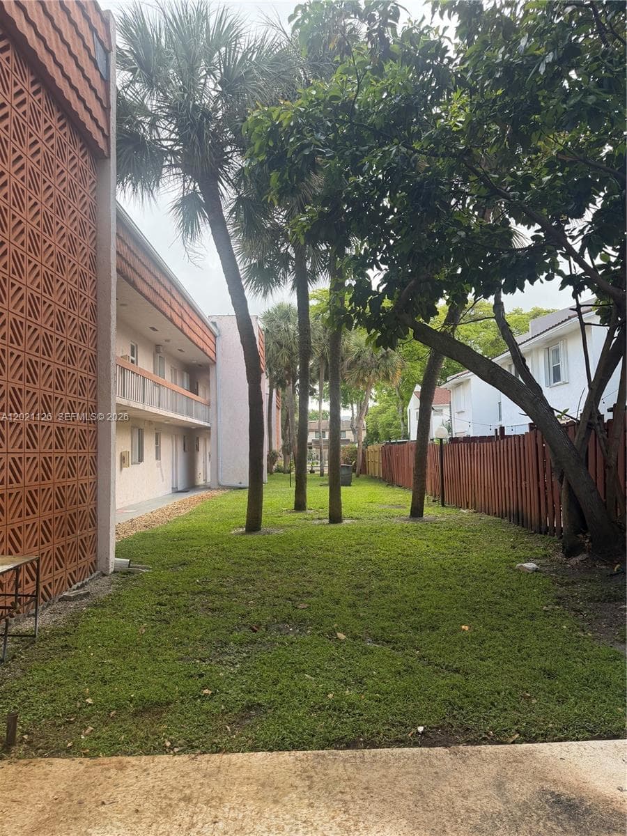 7610 Stirling Rd # 205G, Davie, FL 33024 — zdjęcie 3