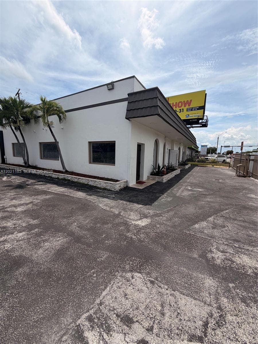 920 NW 119th St, Miami, FL 33168 — zdjęcie 5