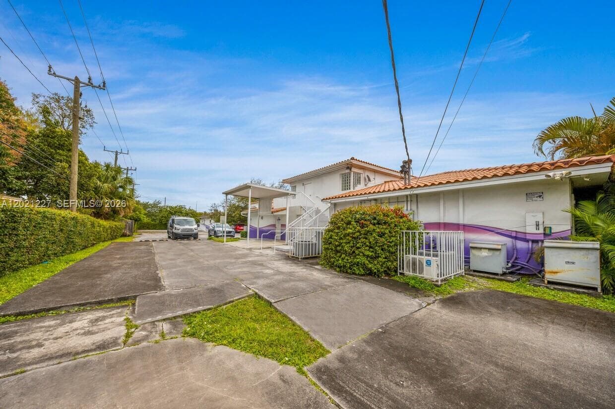 49 W 49TH St, Miami Beach, FL 33012 — zdjęcie 3