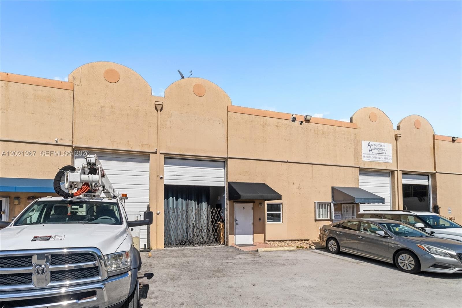 1745 W 37th St # 5, Hialeah, FL 33012 — zdjęcie 2