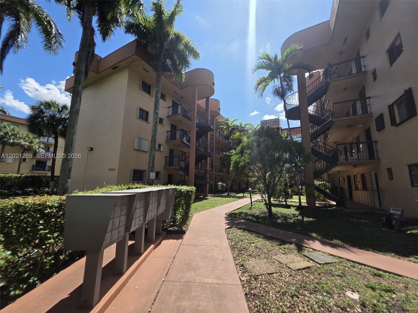5560 W 21st Ct # 308, Hialeah, FL 33016 — zdjęcie 3