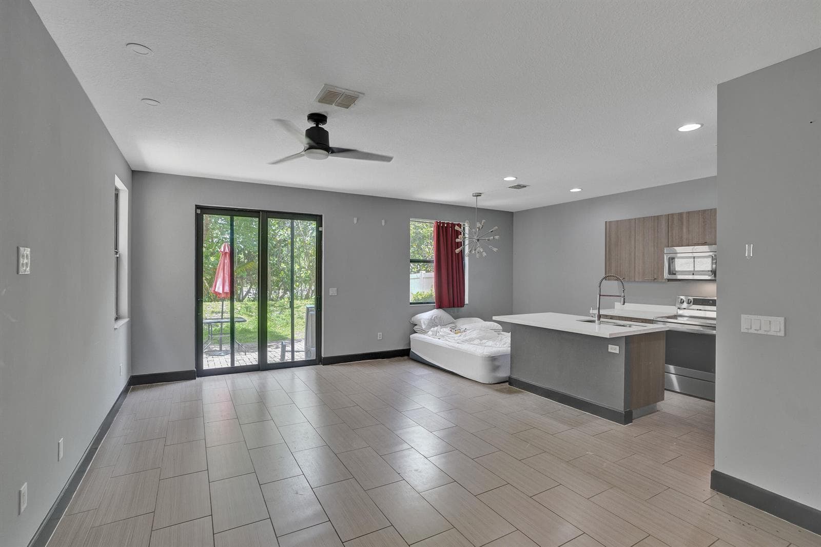 5902 NW 46th Lane, Tamarac, FL 33319 — zdjęcie 4