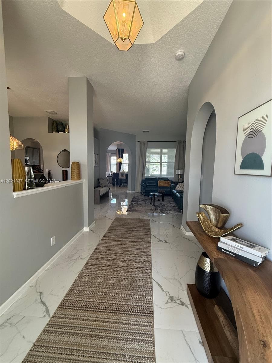 5711 NW Zenith Dr, Port St. Lucie, FL 34986 — zdjęcie 2