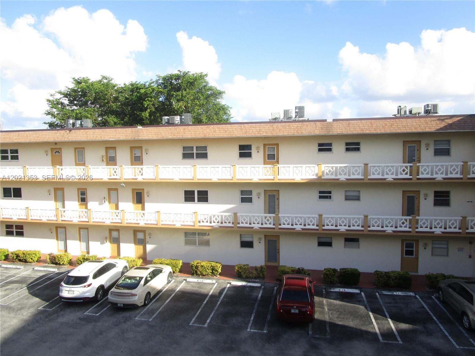5111 W OAKLAND PARK BLVD # 301, Lauderdale Lakes, FL 33313 — zdjęcie 3