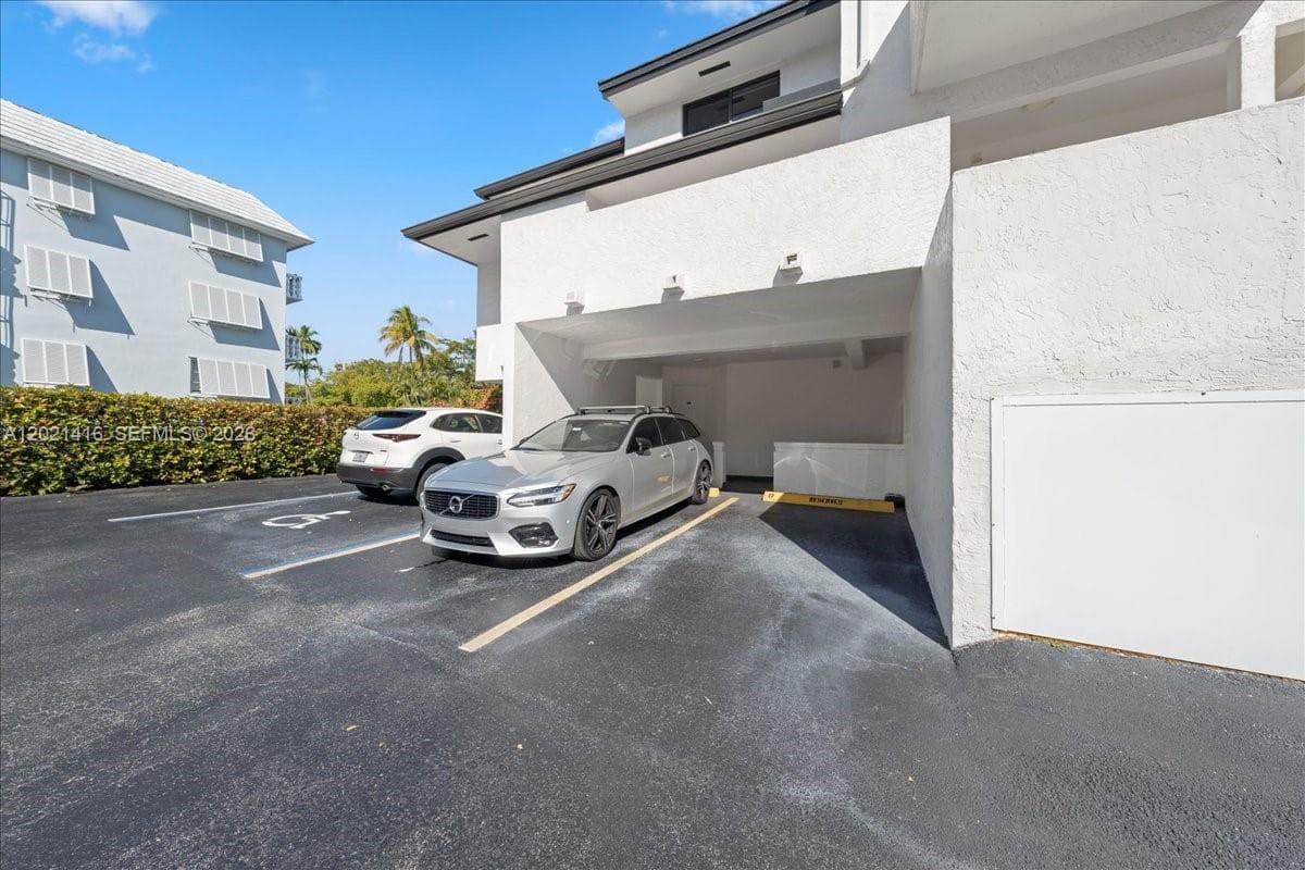 5750 Turin St # 207, Coral Gables, FL 33146 — zdjęcie 3