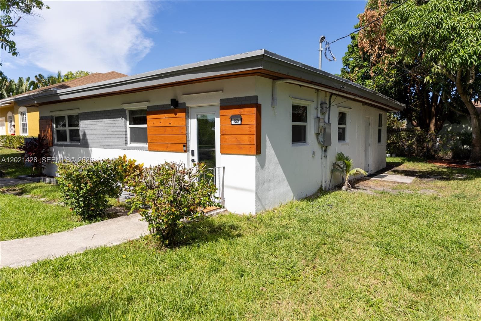 250 NW 14th Way, Dania Beach, FL 33004 — zdjęcie 2