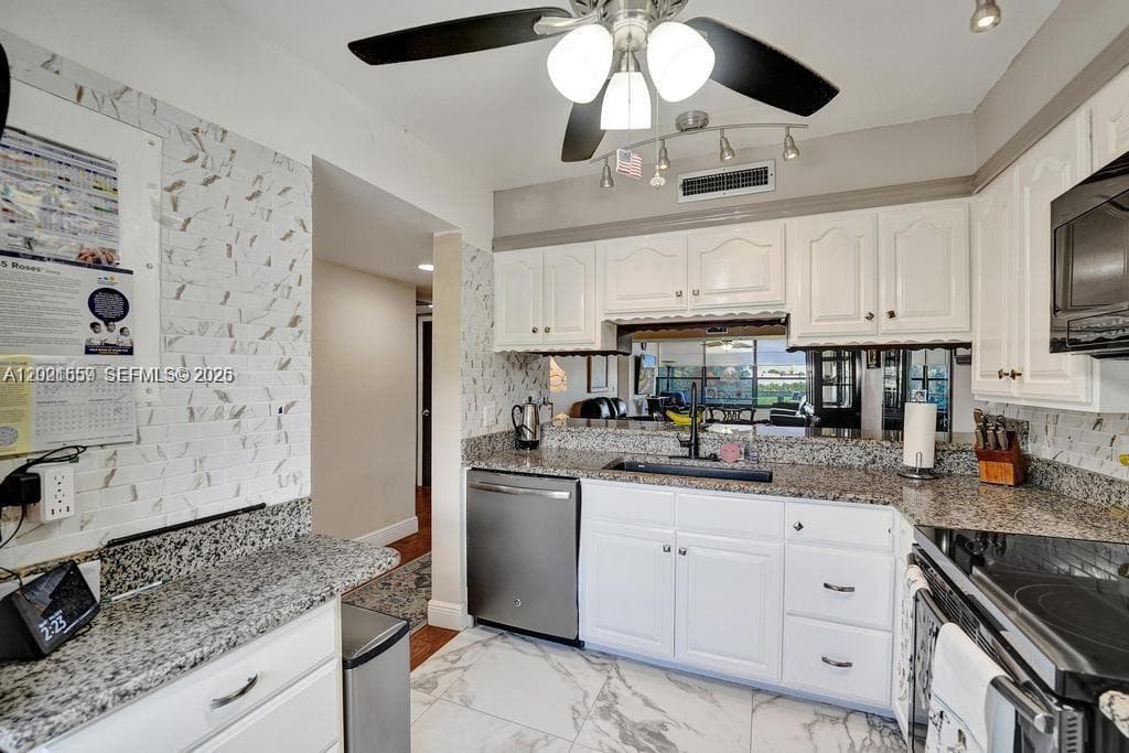 1502 Whitehall Dr # 305, Davie, FL 33324 — zdjęcie 5