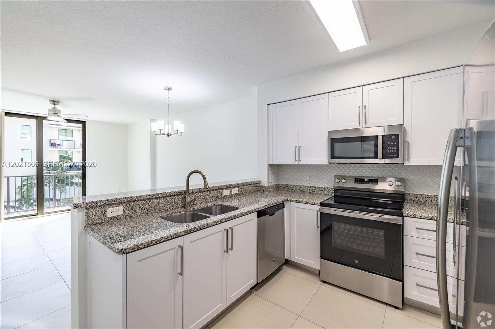 2001 ludlam # 110, West Miami, FL 33147 — zdjęcie 2