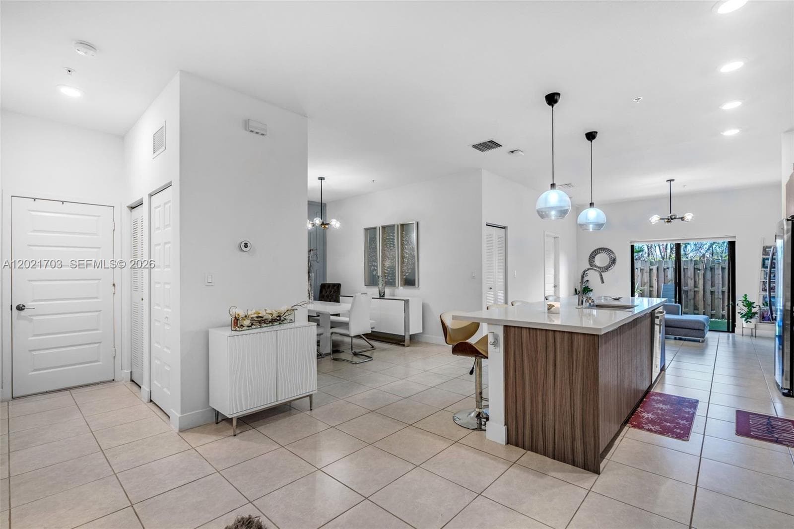 8015 NW 104th Ave # 3, Doral, FL 33178 — zdjęcie 2