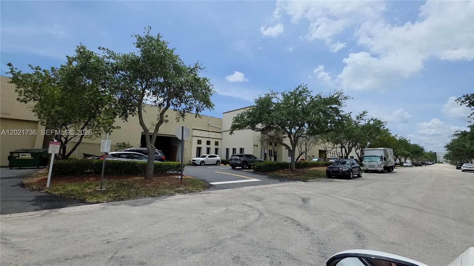 10420 NW 37th Ter, Doral, FL 33178