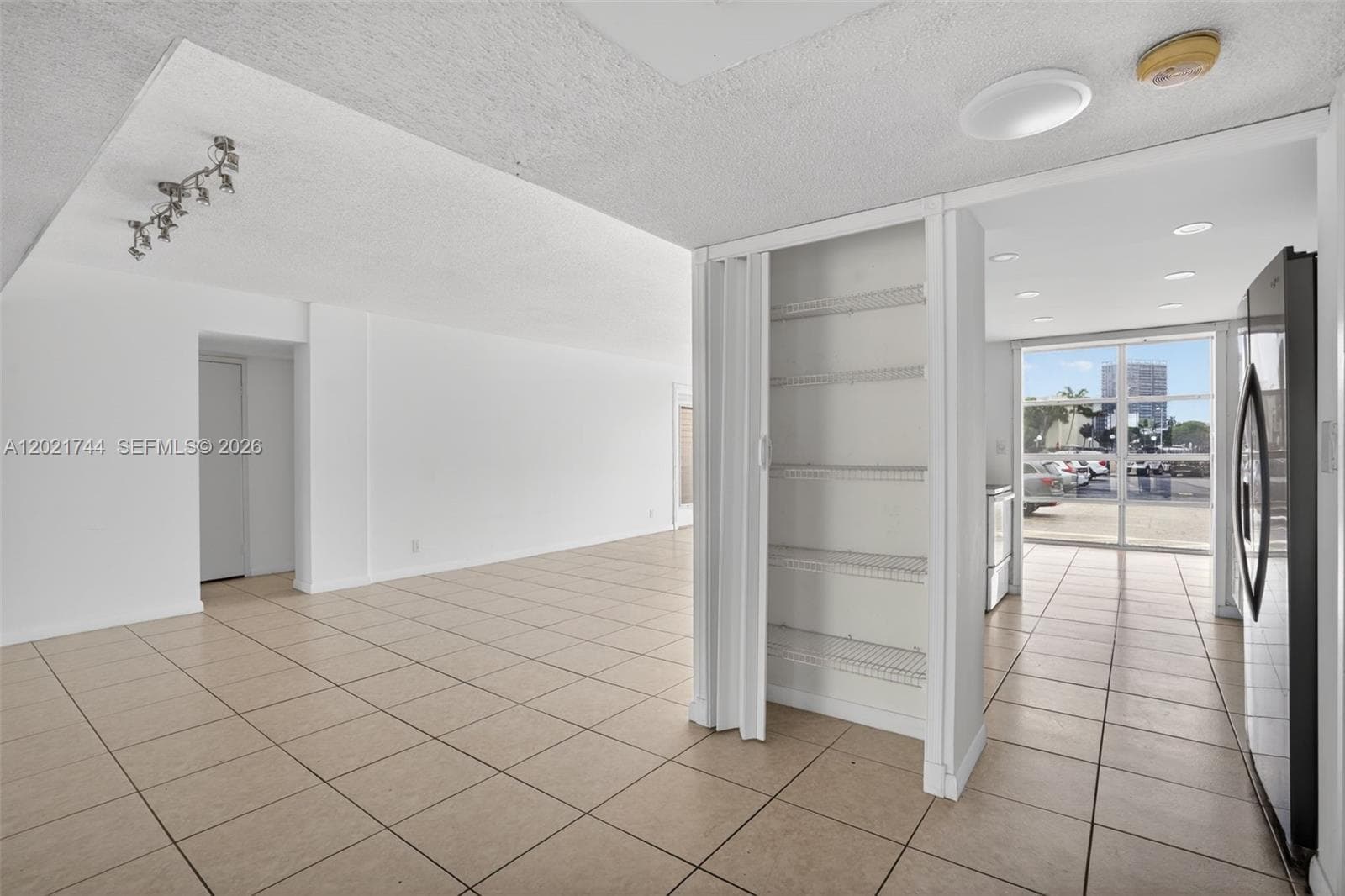 2000 Atlantic Shores Blvd # 120, Hallandale Beach, FL 33009 — zdjęcie 2