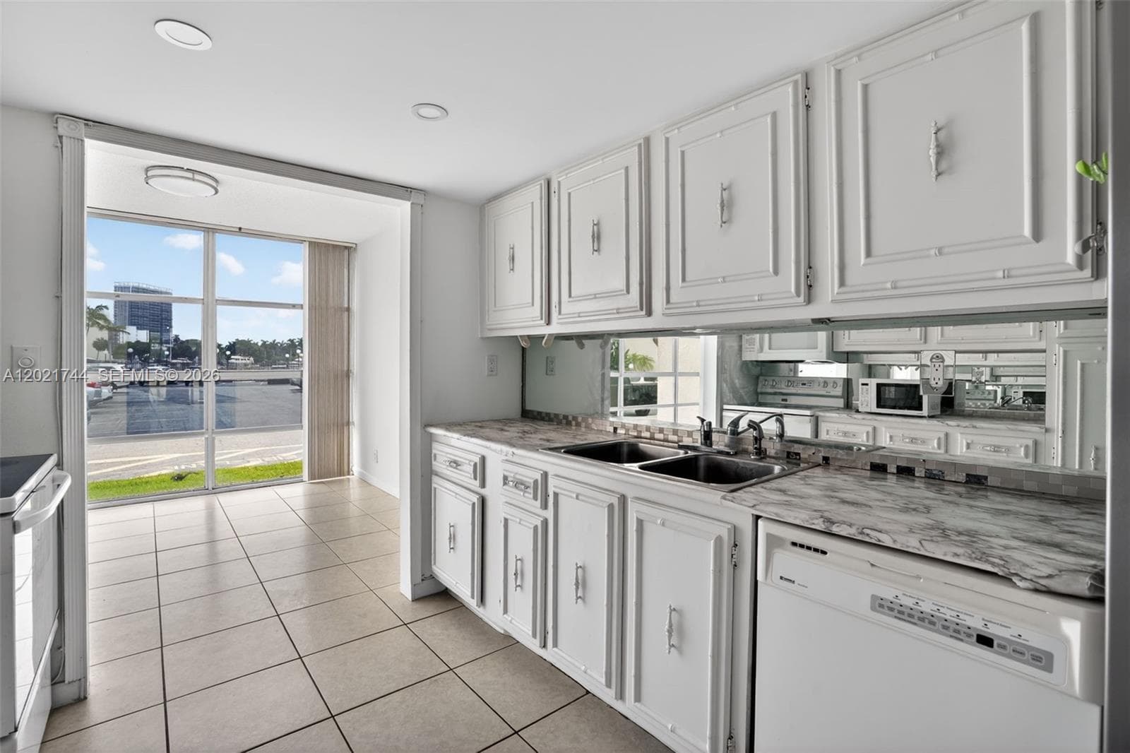 2000 Atlantic Shores Blvd # 120, Hallandale Beach, FL 33009 — zdjęcie 4