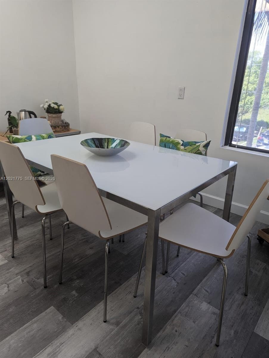 12550 Biscayne Blvd # 220, North Miami, FL 33181 — zdjęcie 5