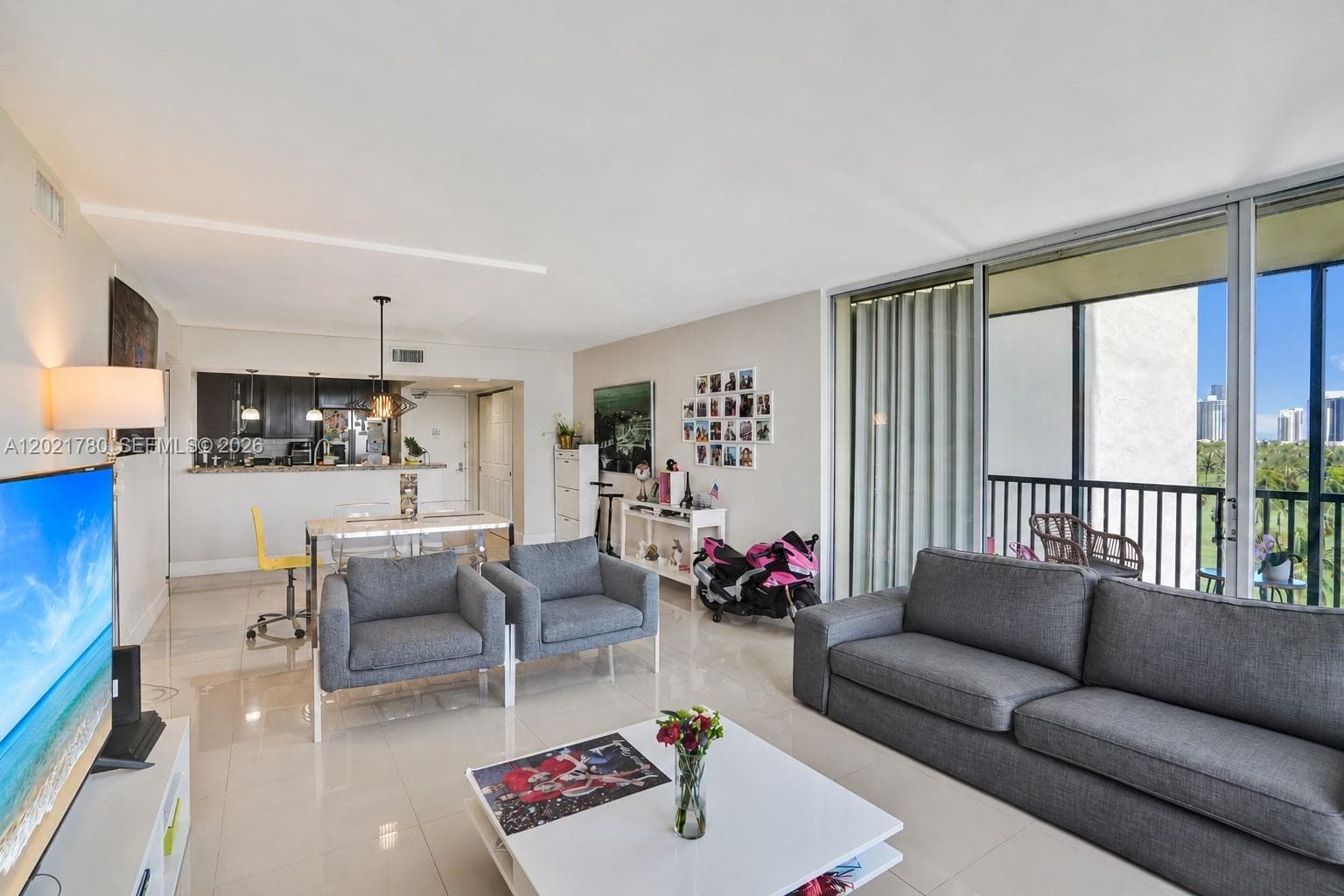 20335 W Country Club Dr # 809, Aventura, FL 33180 — zdjęcie 2