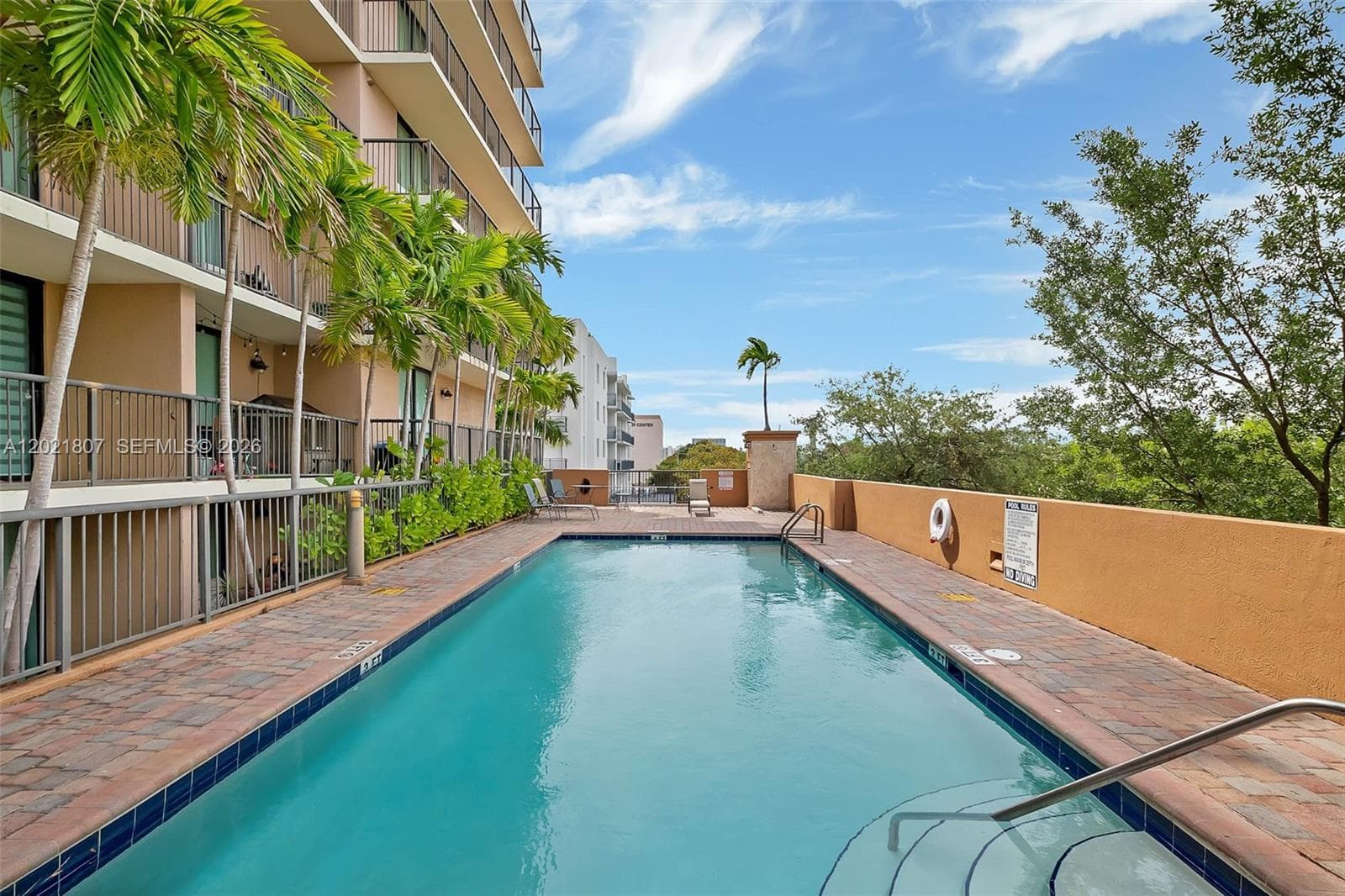 1690 SW 27th Ave # 805, Miami, FL 33145 — zdjęcie 2