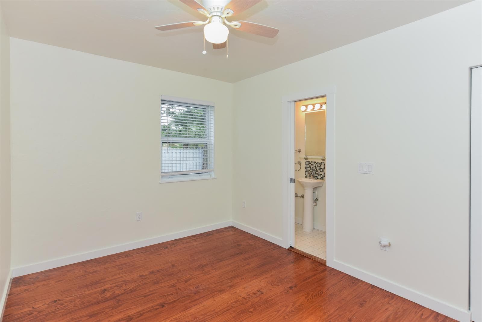 717 2nd Ave # 5, FL 33460 — zdjęcie 5