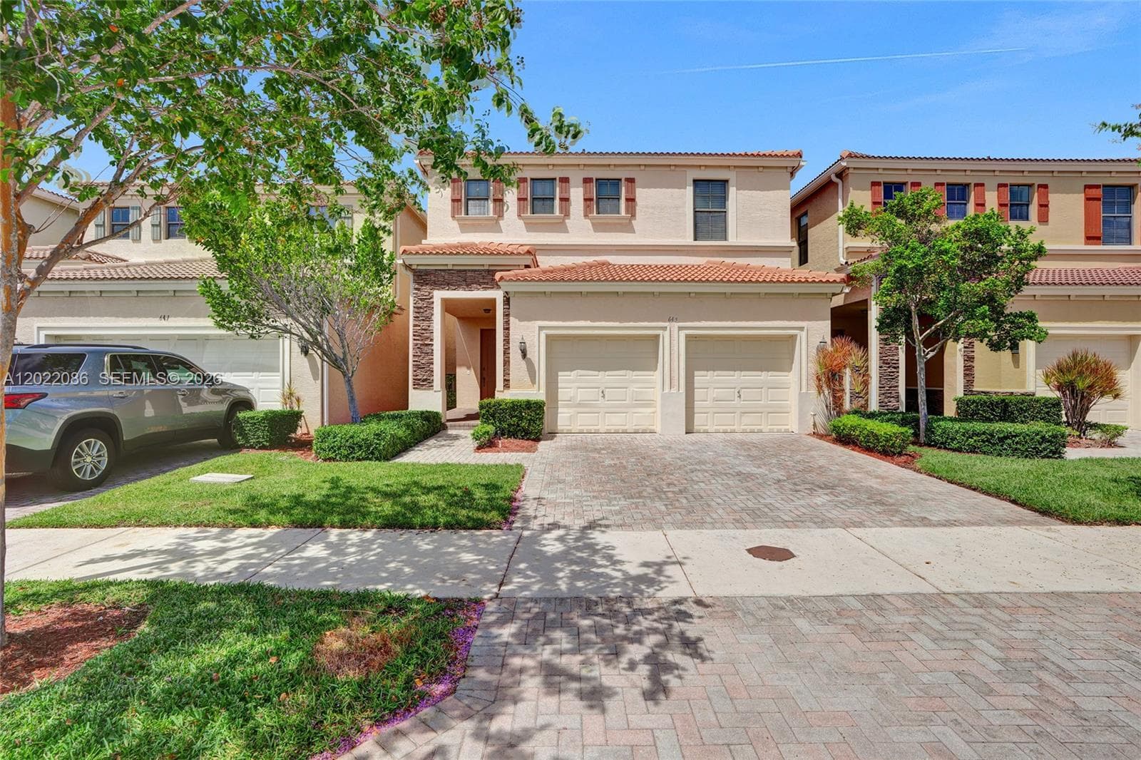 643 NE 191st Ter, Miami, FL 33179 — zdjęcie 2