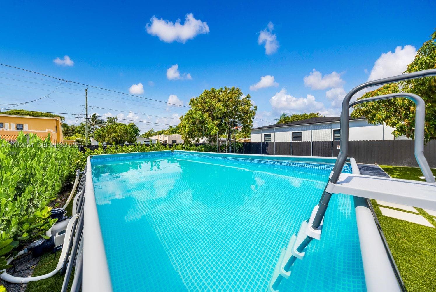 111 NW 53rd St, Miami, FL 33127 — zdjęcie 2